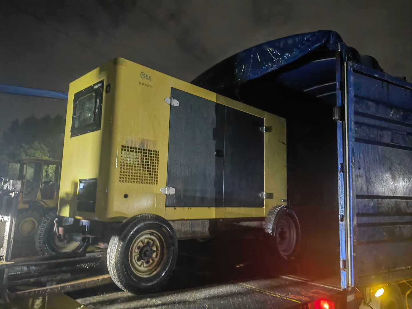 屏边如何根据负载特性选择合适的柴油发电机？