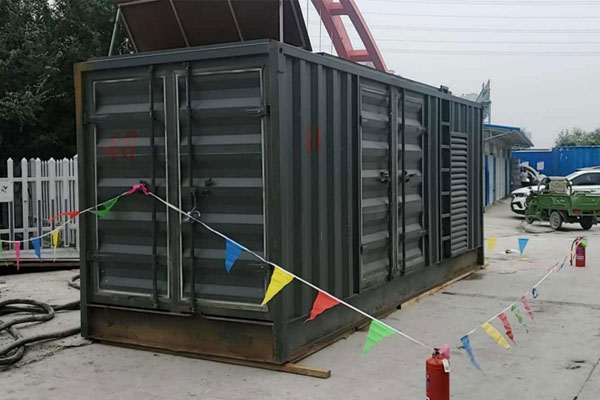 屏边发电机租赁空气滤清器多久更换一次？