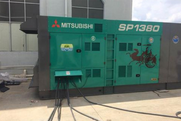 屏边为什么有些柴油发电机组的输出电压可以调节？