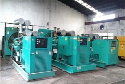 屏边如何将干接点与其他设备连接？