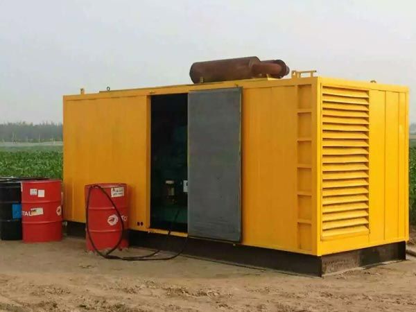 屏边安装新的水冷式机油散热器密封件有哪些注意事项？